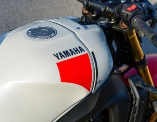 Yamaha XSR900